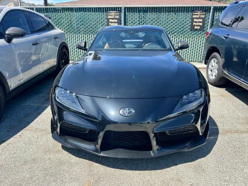Used 2024 Toyota Supra Premium RWD image 2