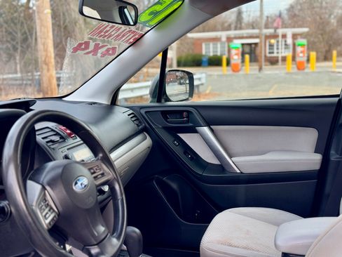 Used 2015 Subaru Forester 2.5i image 8