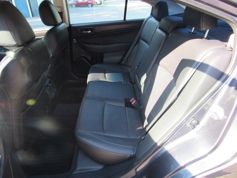 Used 2016 Subaru Legacy 2.5i Limited AWD/4WD image 12