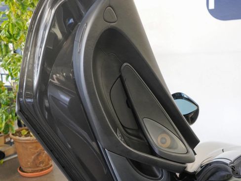 Used 2020 McLaren 570S image 60