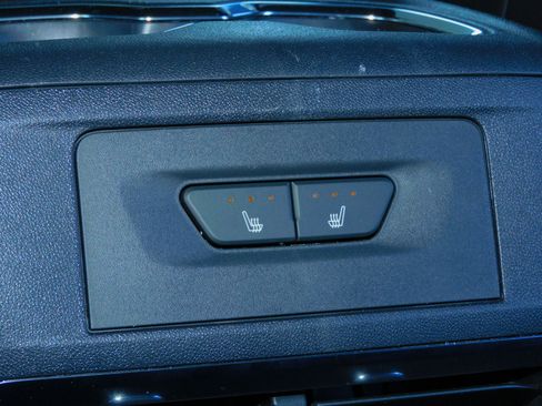 Used 2024 GMC Sierra EV Denali image 24