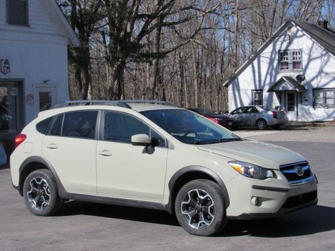 Used 2015 Subaru XV Crosstrek 2.0i Premium image 11