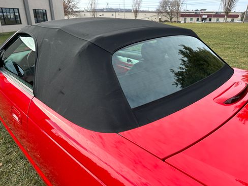 Used 2002 Ford Thunderbird image 30