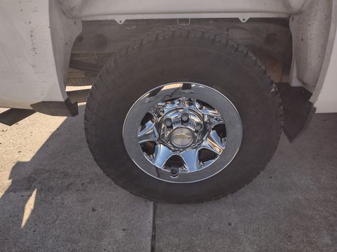 Used 2019 Chevrolet Silverado 1500 LD image 29