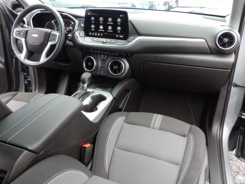 Used 2024 Chevrolet Blazer FWD LT w/ 2LT image 4