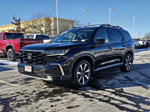 Used 2023 Honda Pilot Elite image 4