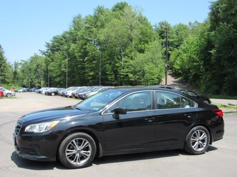 Used 2016 Subaru Legacy 2.5i AWD/4WD image 2