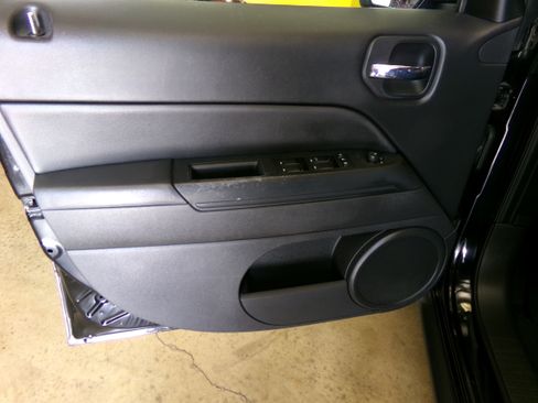 Used 2014 Jeep Patriot Latitude image 13