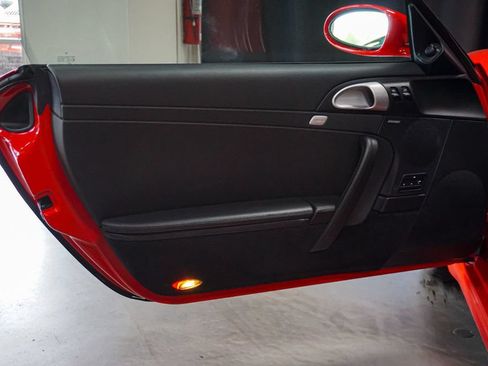Used 2006 Porsche 911 Carrera S Coupe RWD image 18