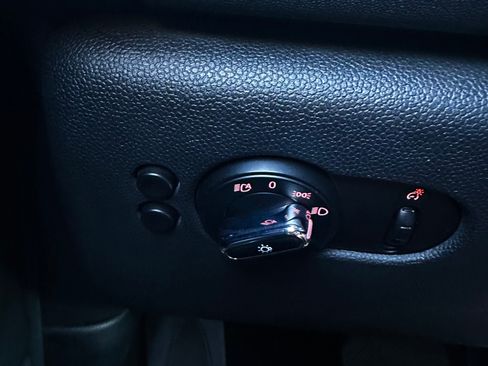 Used 2017 MINI Cooper 4-Door Hardtop FWD image 31