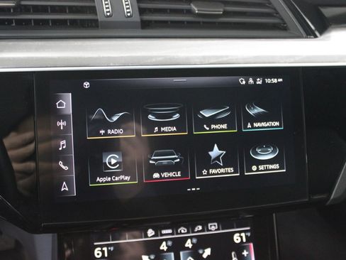 Used 2024 Audi Q8 e-tron Premium image 22