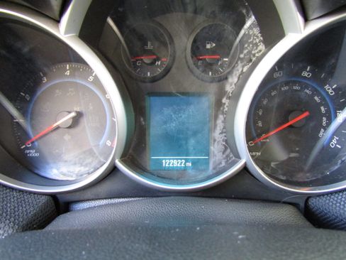 Used 2015 Chevrolet Cruze LT image 16