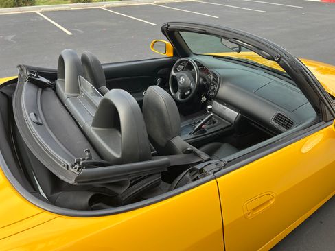 Used 2006 Honda S2000 image 22