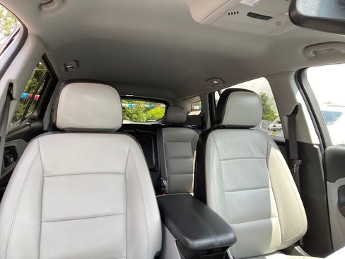 Used 2020 GMC Terrain AWD SLT image 17