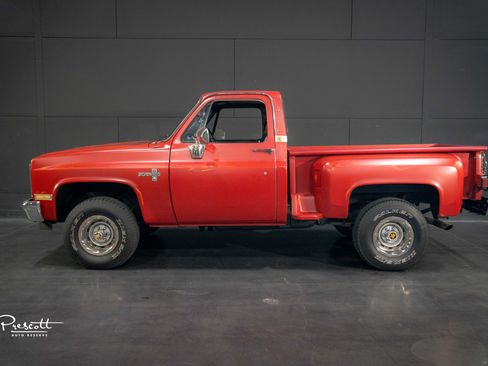 Used 1986 Chevrolet C/K Truck 1500 image 4