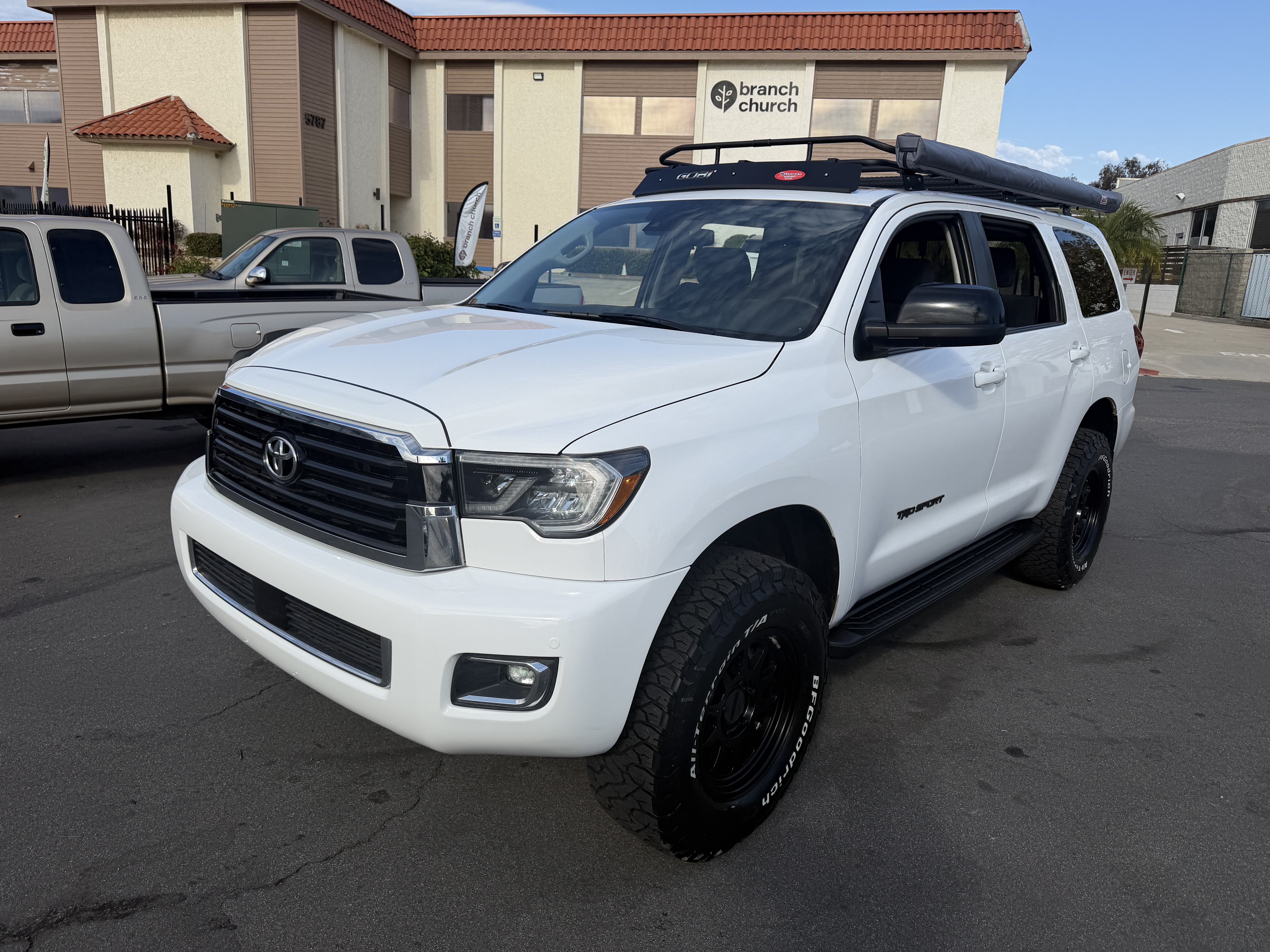 Used 2018 Toyota Sequoia TRD Sport AWD/4WD image 9