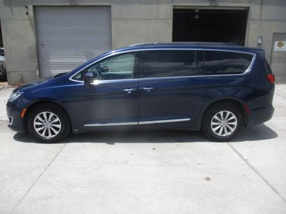 Used 2017 Chrysler Pacifica Touring-L