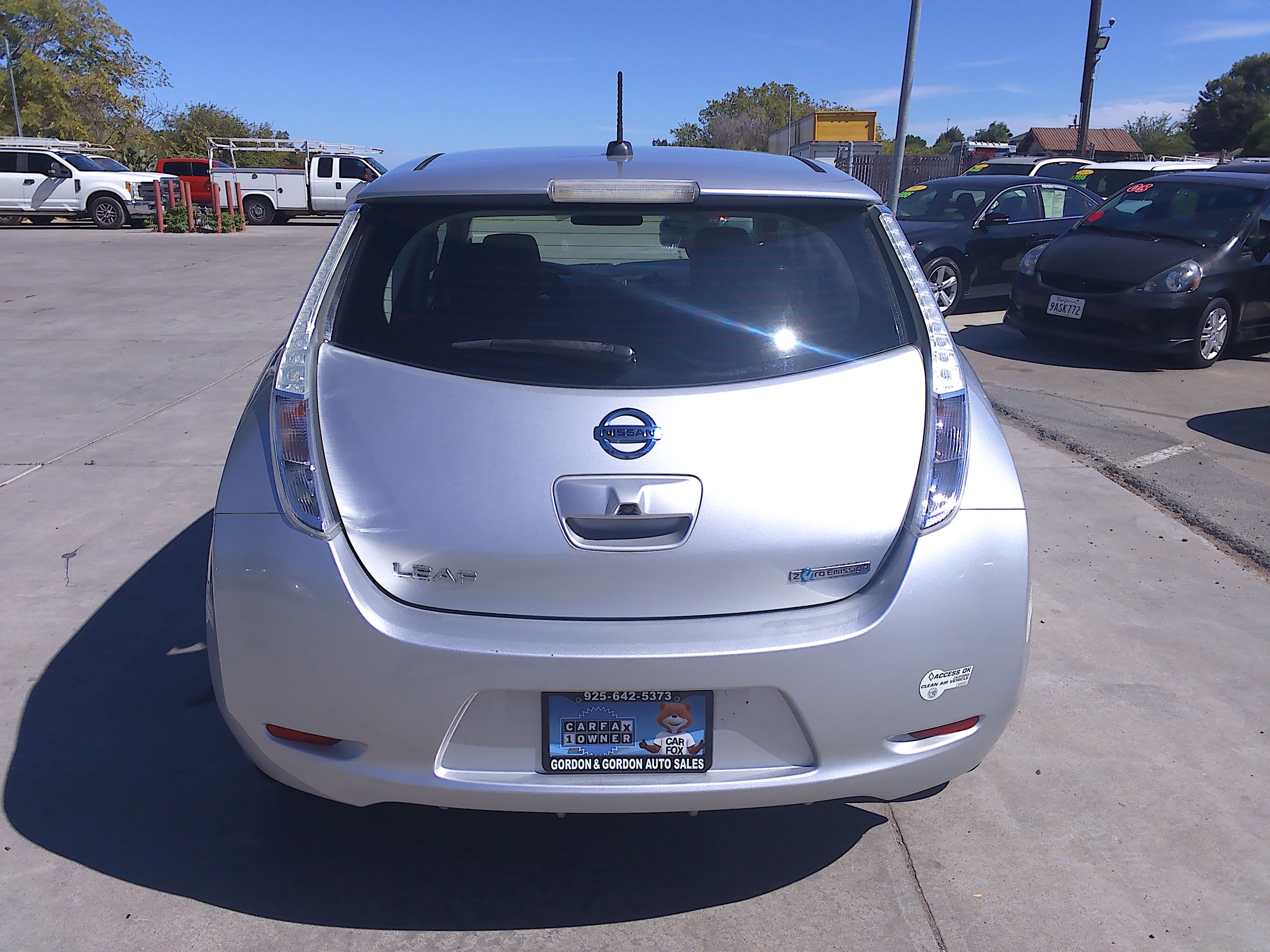 Used 2015 Nissan Leaf S FWD image 6