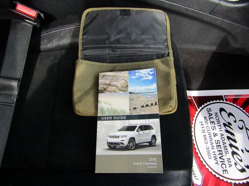 Used 2015 Jeep Grand Cherokee 4WD Laredo image 15
