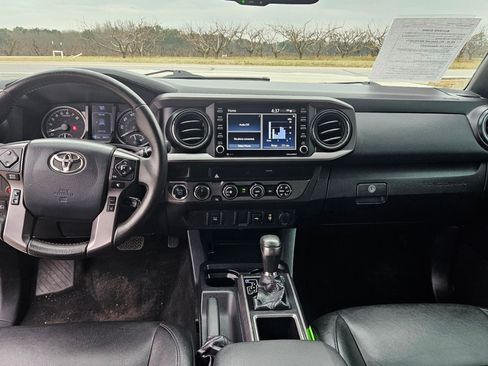 Used 2020 Toyota Tacoma image 13