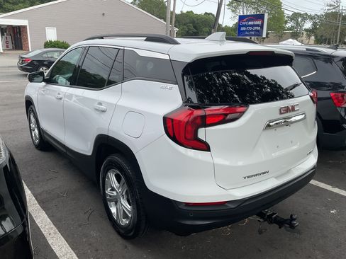 Used 2018 GMC Terrain AWD SLE image 4