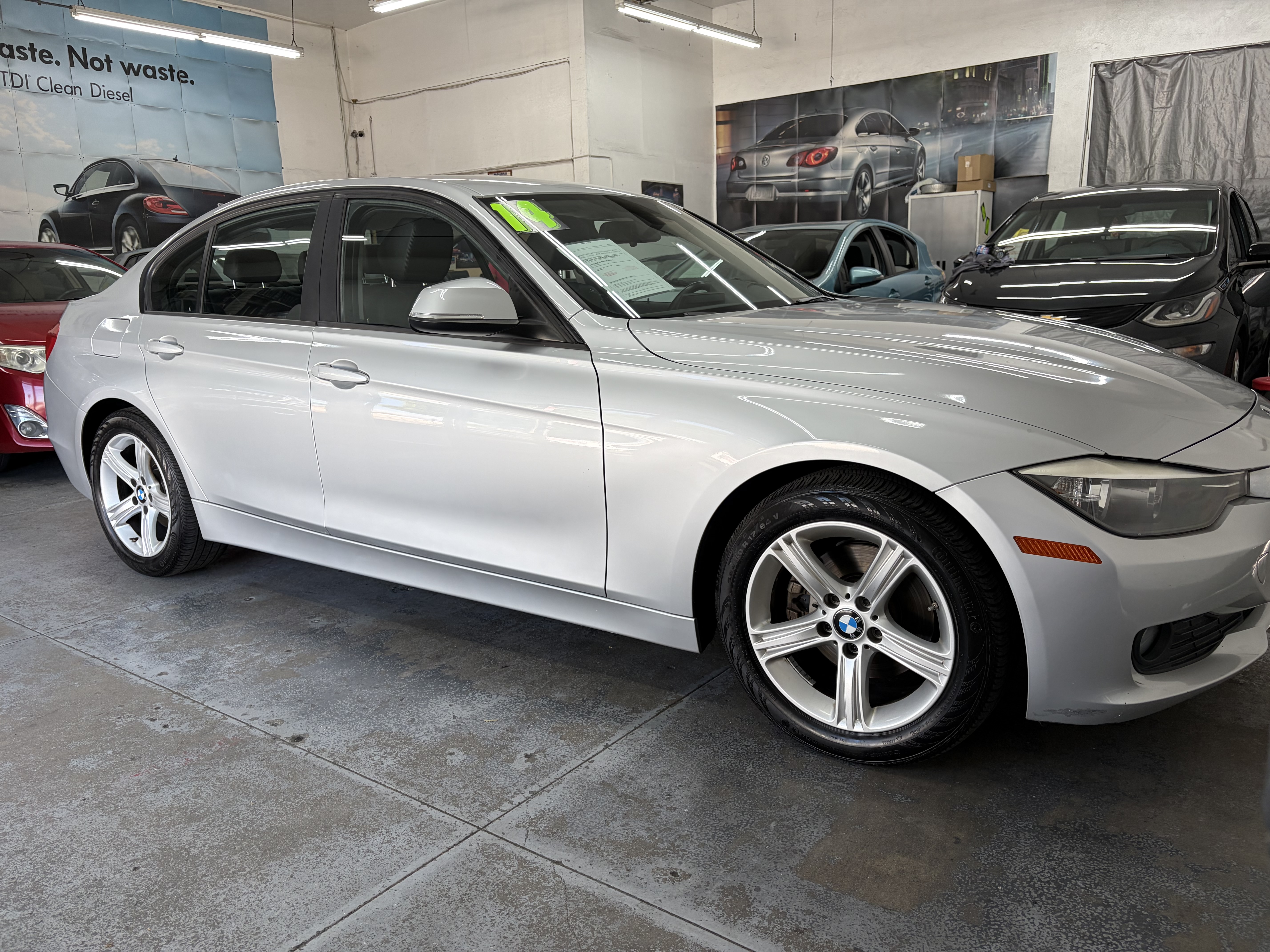 Used 2014 BMW 320i Sedan RWD image 9