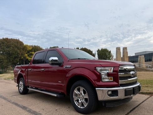 Used 2016 Ford F150 Lariat image 2