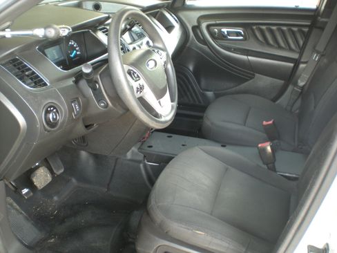 Used 2015 Ford Taurus Police Interceptor AWD image 4