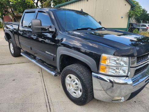Used 2009 Chevrolet Silverado 2500 LT image 2