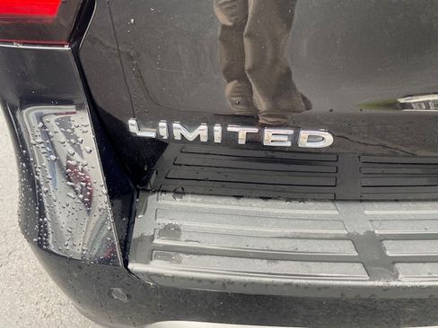 Used 2022 Ford Expedition Limited image 26