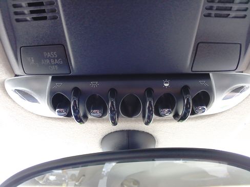 Used 2011 MINI Cooper image 27