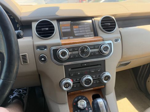 Used 2011 Land Rover LR4 HSE LUX AWD/4WD image 19