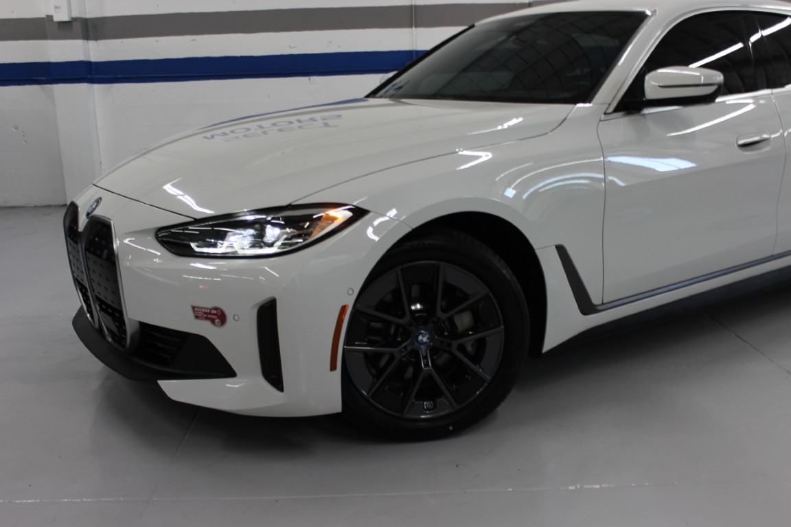 Used 2024 BMW i4 eDrive35 RWD image 4