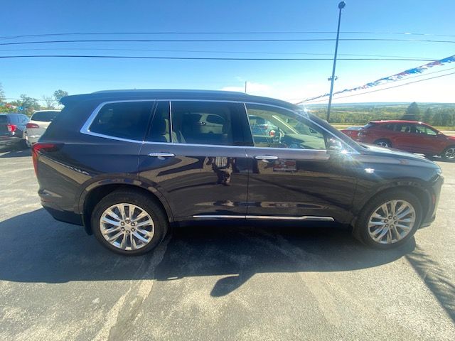 Used 2024 Cadillac XT6 AWD Premium Luxury image 5