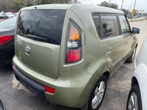Used 2010 Kia Soul image 4