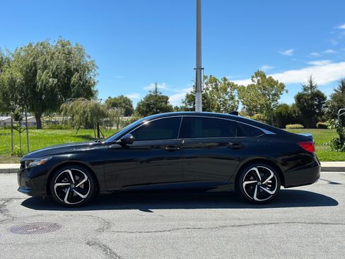 Used 2021 Honda Accord Sport image 2