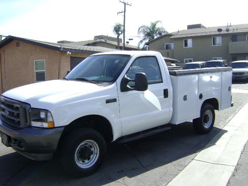 Used 2003 Ford F250 XL image 3