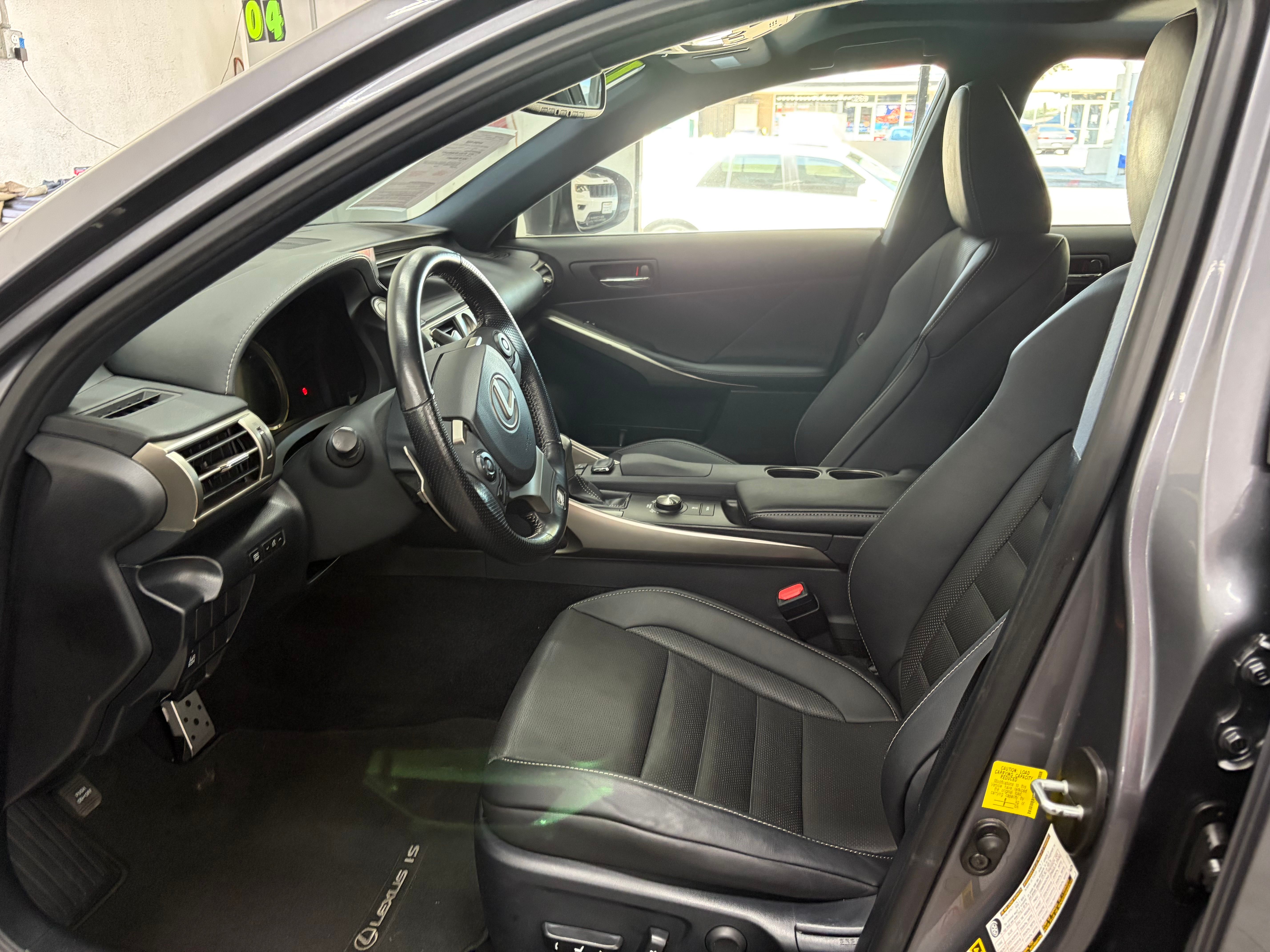 Used 2016 Lexus IS 200t F Sport RWD image 10