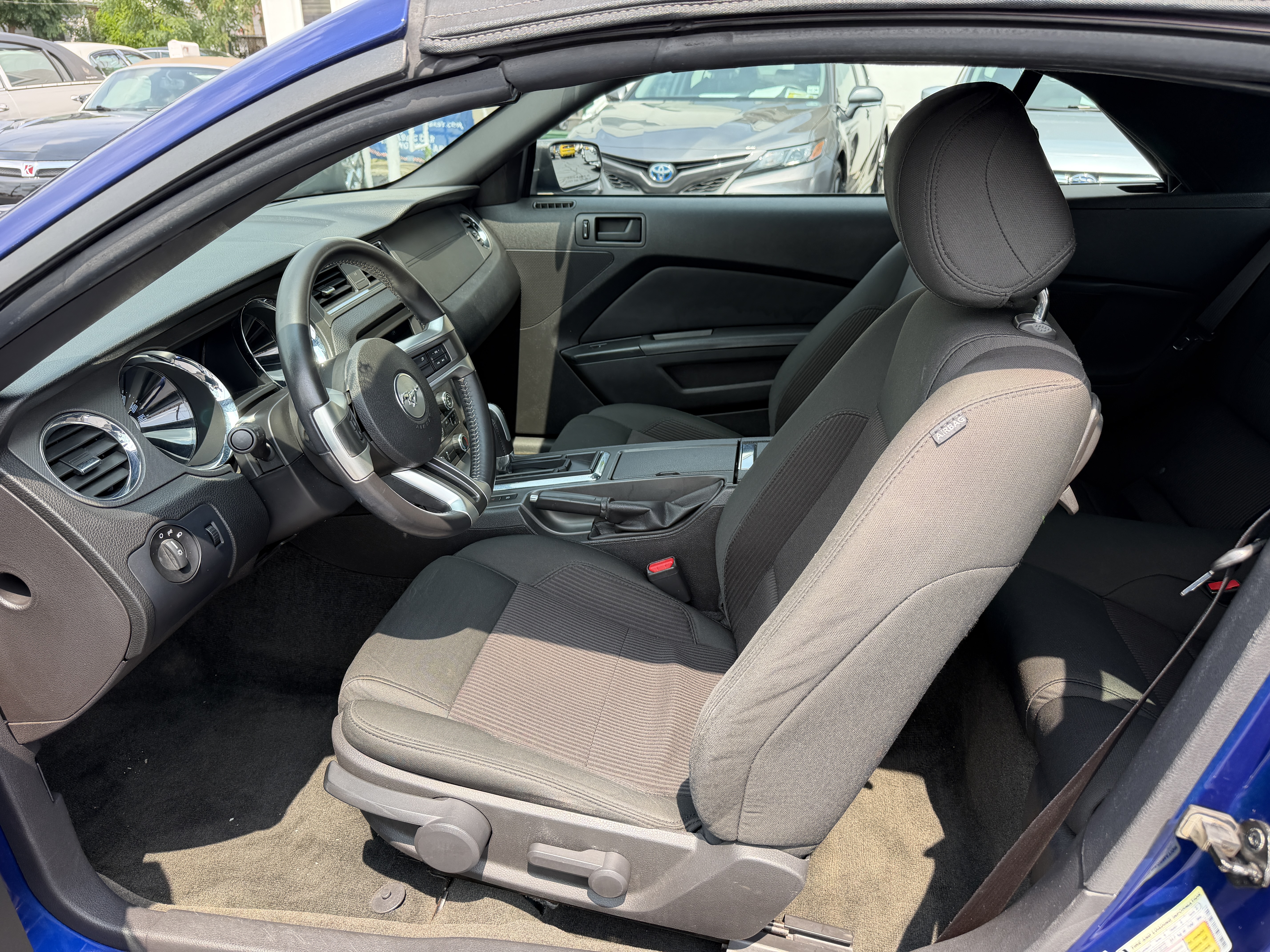 Used 2014 Ford Mustang Convertible RWD image 4