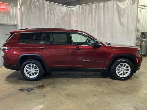 Used 2023 Jeep Grand Cherokee L Laredo image 30