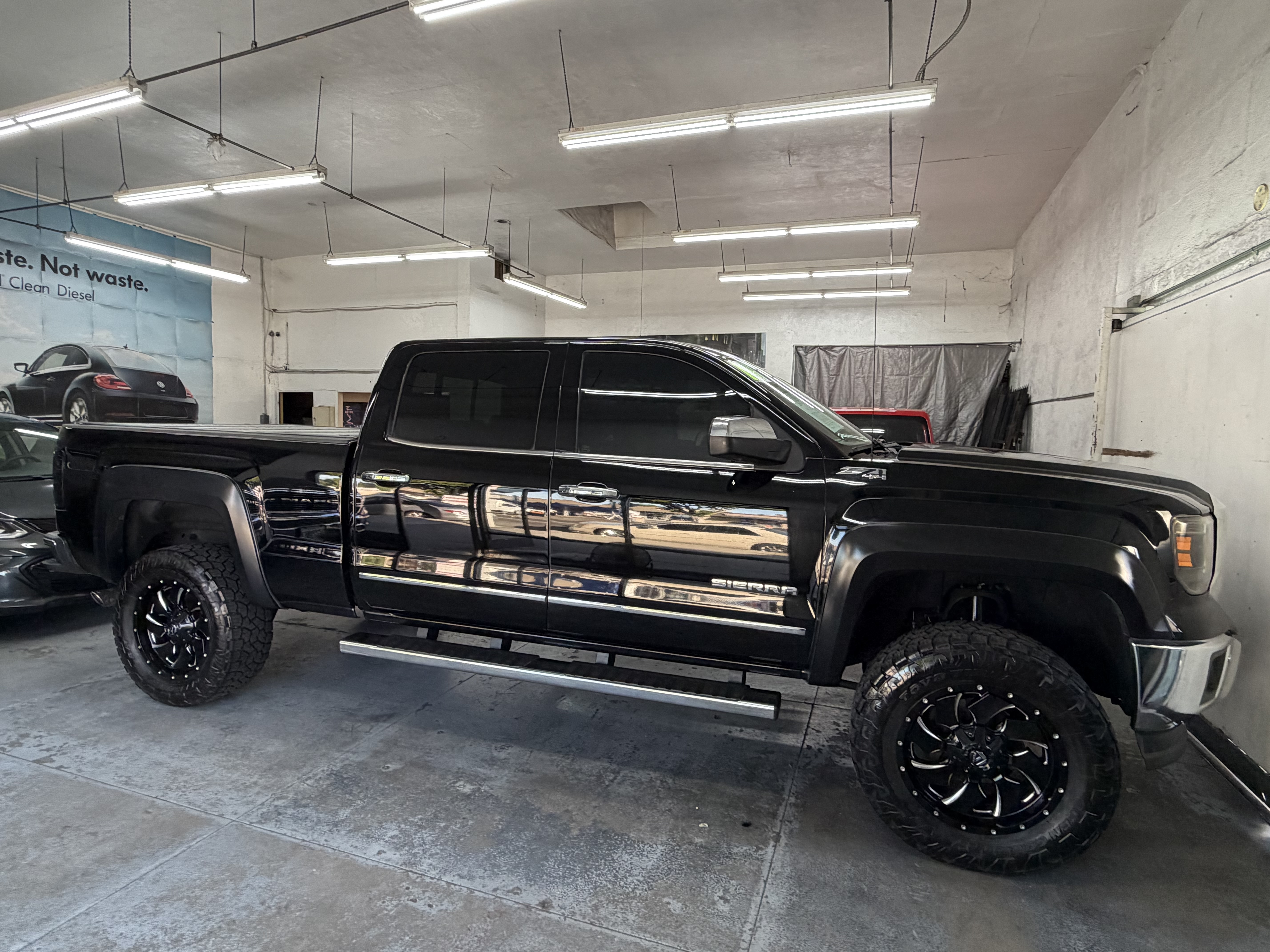 Used 2014 GMC Sierra 1500 4x4 Crew Cab SLT image 7