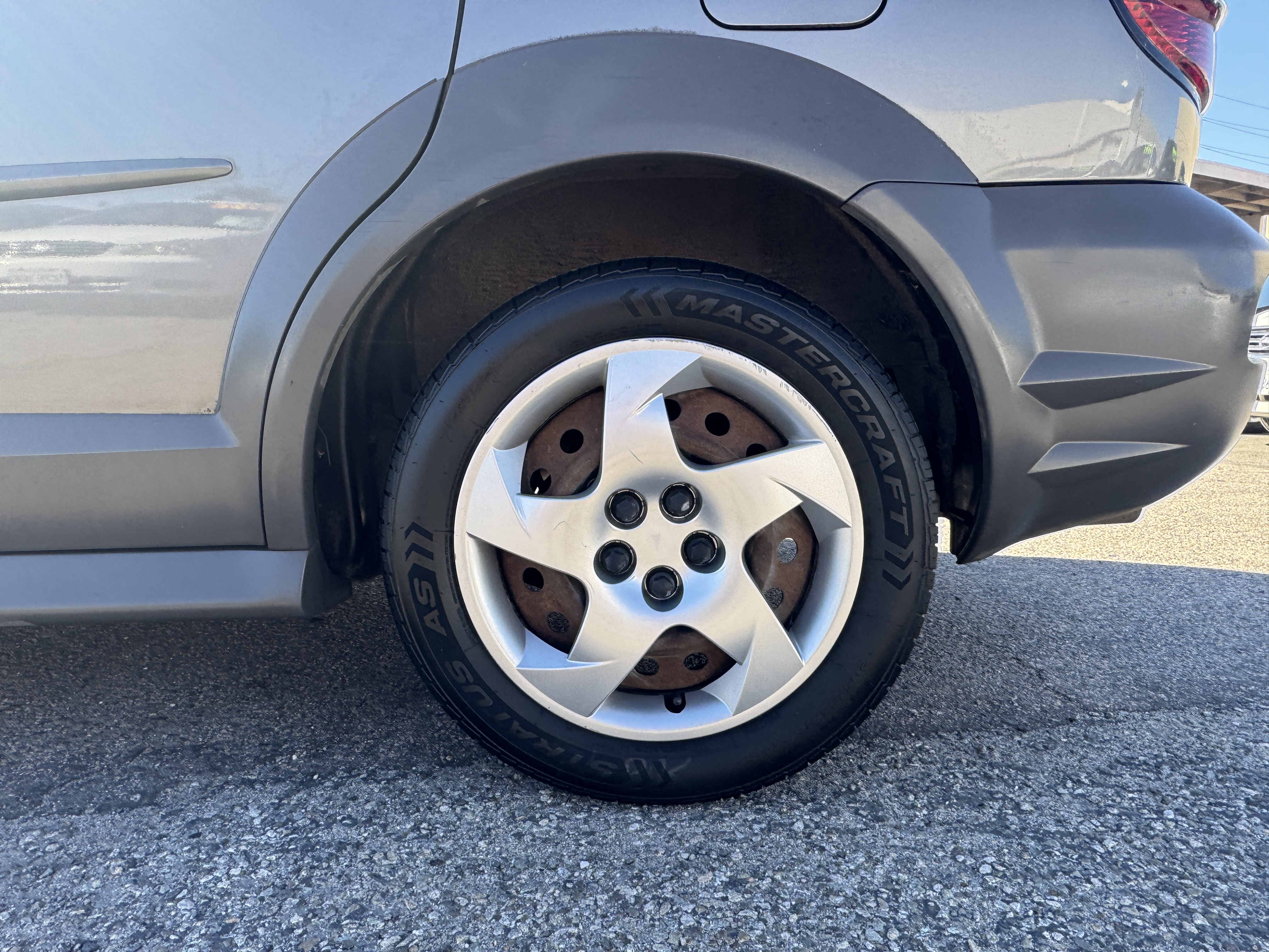 Used 2006 Pontiac Vibe UNAVAIL FWD image 15