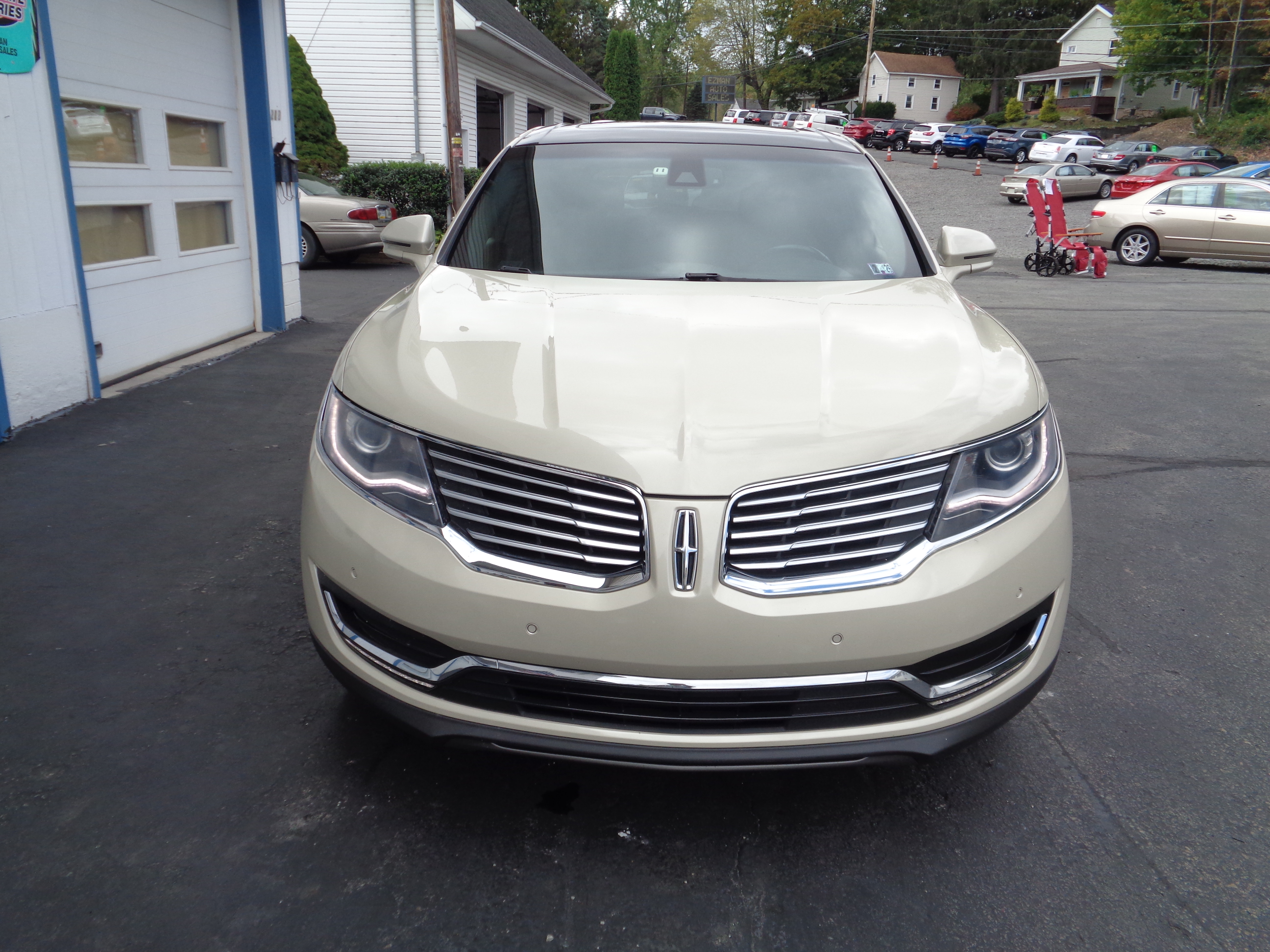 Used 2016 Lincoln MKX Reserve AWD/4WD image 6