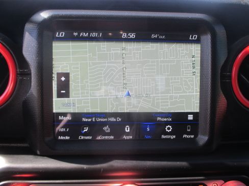 Used 2020 Jeep Gladiator Overland image 4