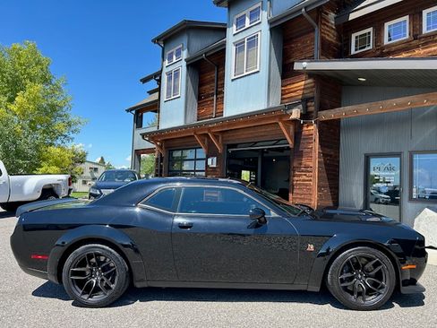 Used 2022 Dodge Challenger R/T Scat Pack RWD image 3