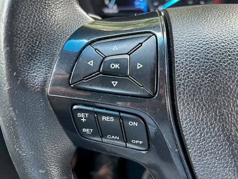 Used 2016 Ford Explorer 4WD XLT image 9