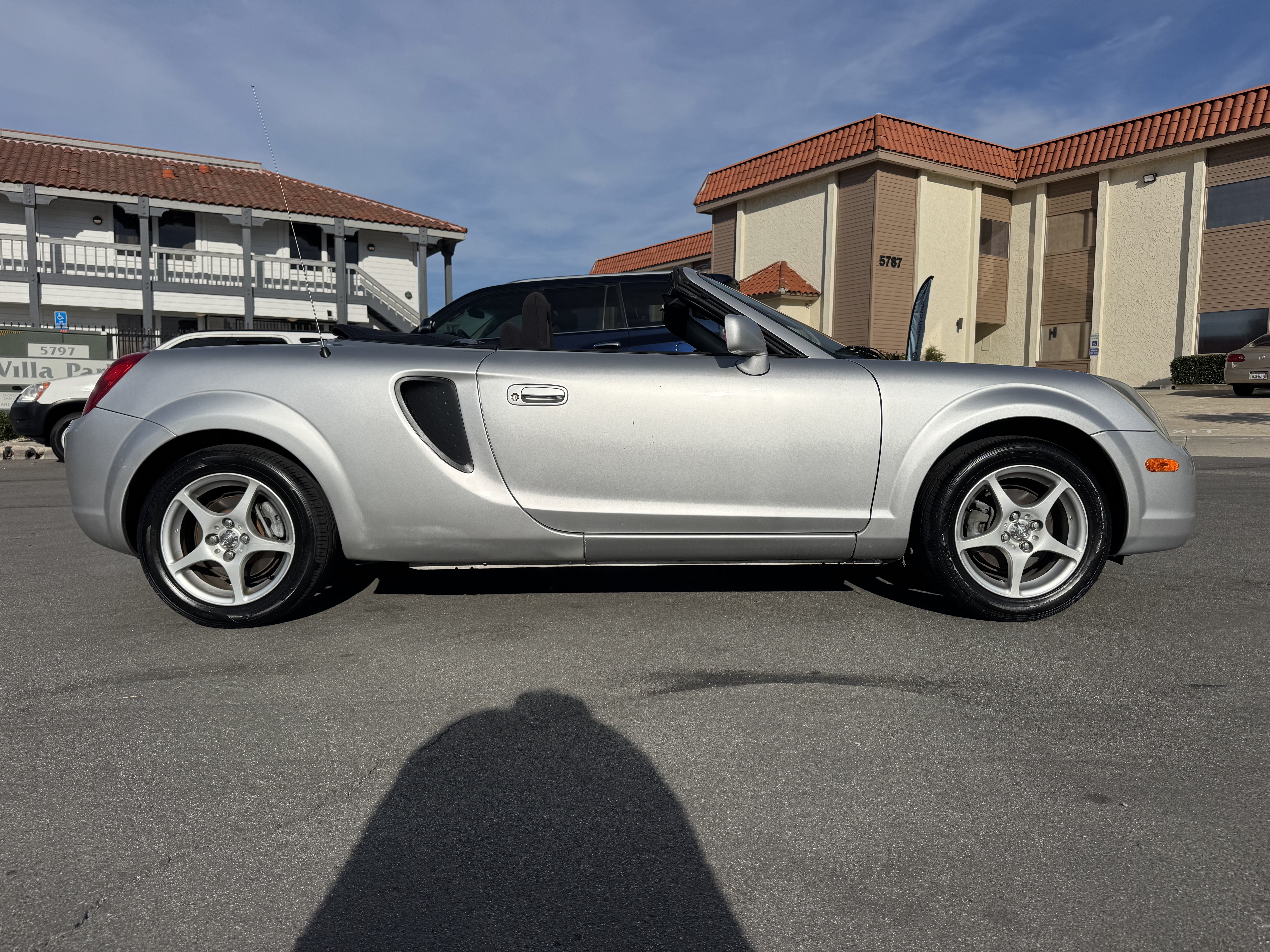 Used 2002 Toyota MR2 Spyder RWD image 14