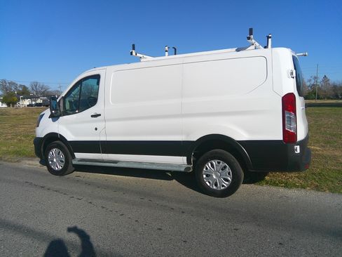 Used 2024 Ford Transit 250 XL image 14