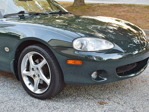 Used 2001 MAZDA MX-5 Miata Special Edition image 17