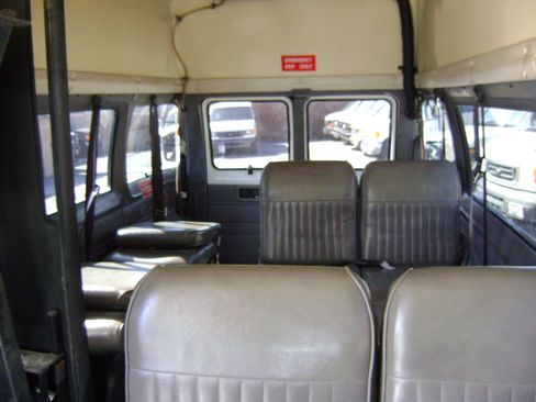 Used 2000 Dodge B3500 image 10